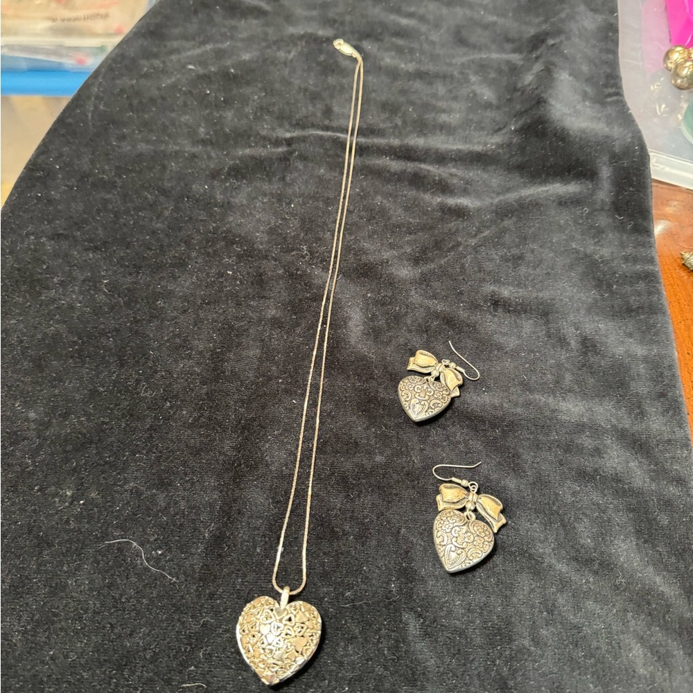 Elegant Goldtone Heart Pendant Necklace and Earrings Set